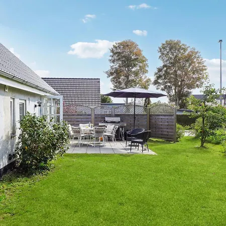 度假居 3 Bedroom Gorgeous In Aså