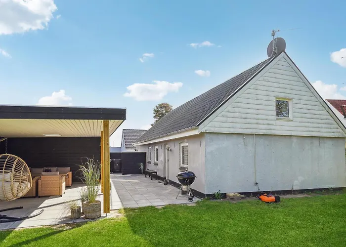 3 Bedroom Gorgeous In Holiday home *