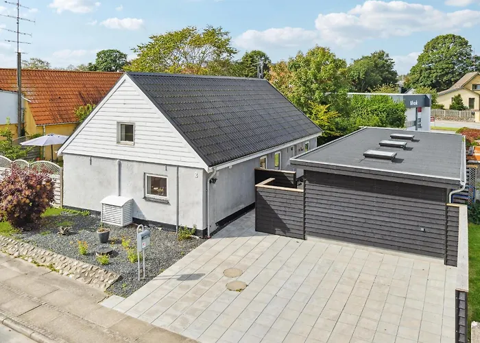 Holiday home 3 Bedroom Gorgeous In Asa